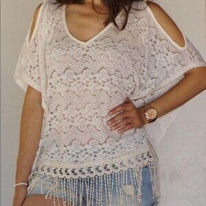 Penelope Ivory Lace Cold Shoulder Top ft Fringe Hem Bohemian Style Size L